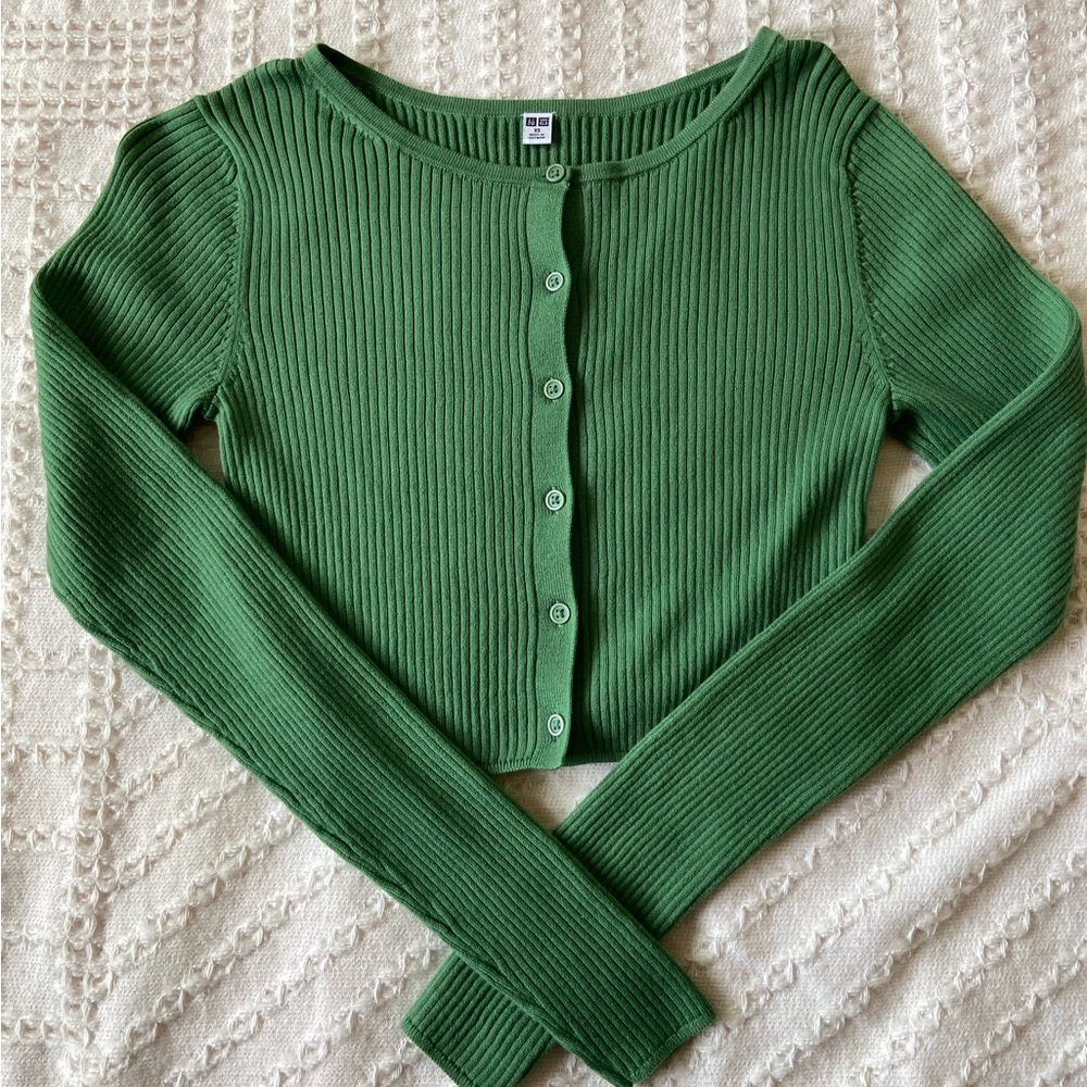 Ribbed cropped cardigan